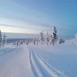 Sielikkoe Arctic Log Chalet *